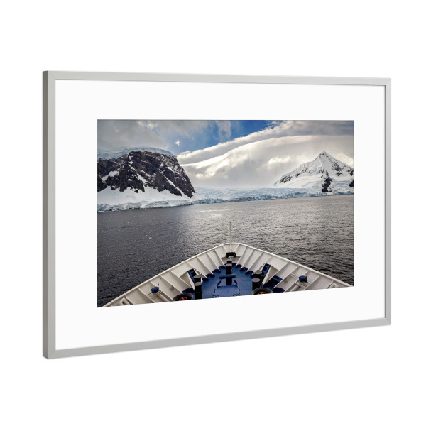 Poster mit Rahmen Silber "Die Landschaft der Antarktis" artboxONE - Natur,Reise