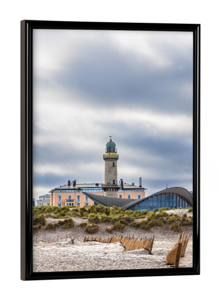 Poster mit schwarzem Rahmen "Teepott und Leuchtturm" artboxONE - Reise,Architektur