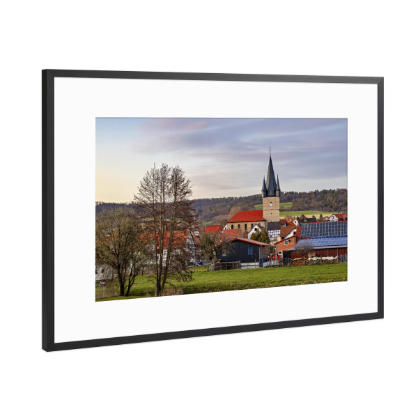 Poster mit Rahmen Schwarz (Metallic) "Die Kirche von Netra" artboxONE - Architektur
