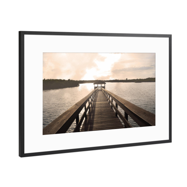 Poster mit Rahmen Schwarz (Metallic) "Pavillon am Seeufer" artboxONE - Natur,Reise,Menschen,Reise / Strand und Meer
