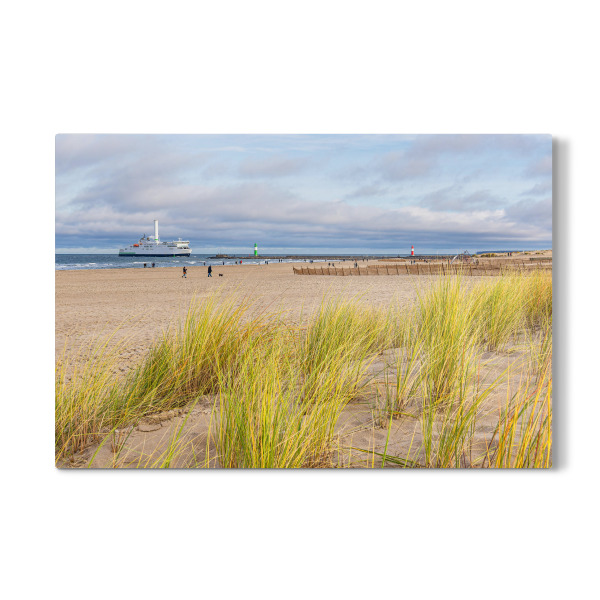 Galerie-Print "Strand, Mole und Fähre" 30x20 cm artboxONE