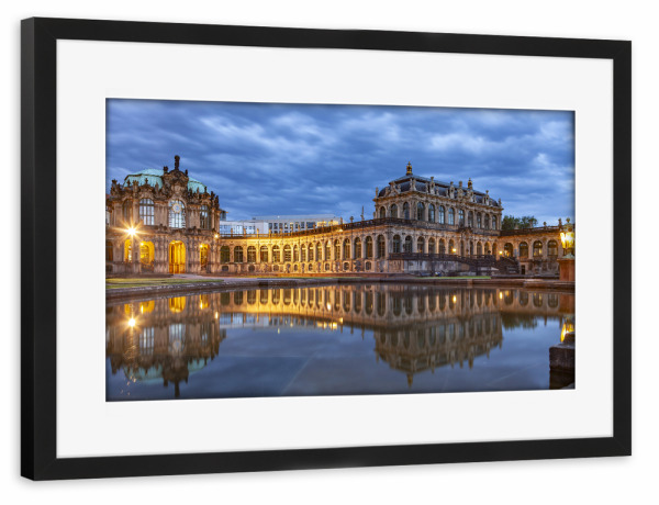 Poster mit Rahmen schwarz "Zwinger bei Nacht" artboxONE - Architektur,Städte / Dresden - Zwinger,Dresden,Nacht,Sachsen,Deutschland