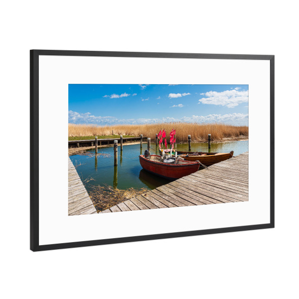 Poster mit Rahmen Schwarz (Metallic) "Hafen in Althagen" artboxONE - Natur,Reise,Reise / Strand und Meer