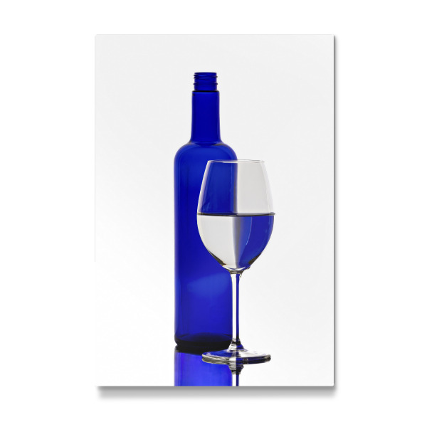 Galerie-Print "Blaue Weinflasche" 75x50 cm artboxONE