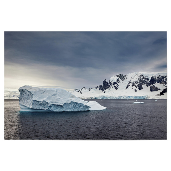 Poster 30x20 cm "Der Eisberg" artboxONE - Natur,Reise - Antarktis,Südpol,Eisberg,Eis,Schnee,Kalt,Packeis,Arktis,Südpolarmeer,Natur,Landschaft,Winter