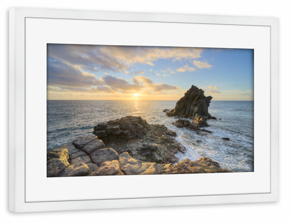 Poster mit Rahmen weiß "Madeira Ilhéu de Santa Cruz" artboxONE - Natur,Reise,Reise / Strand und Meer