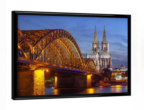 Poster mit schwarzem Rahmen "Kölner Dom - Nacht" artboxONE - Städte,Städte / Köln,Reise