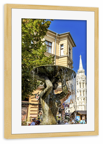 Poster mit Rahmen kiefer "Brunnen in der Fischerbastei" artboxONE - Architektur - Budapest,Brunnen,Burgviertel,Burgpalast,Altstadt,Fischerbastei