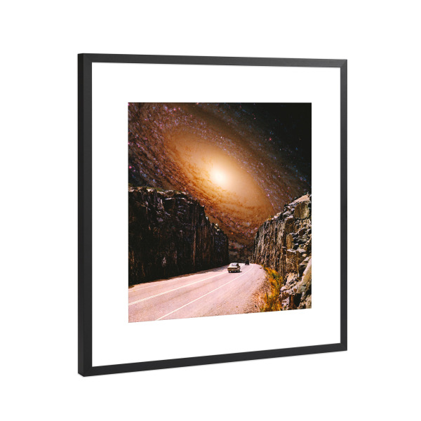 Poster mit Rahmen Schwarz (Metallic) "Intergalaktische Autobahn" artboxONE - Reise,Automobile,Galaxy