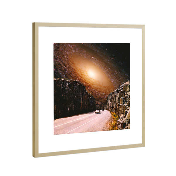 Poster mit Rahmen Gold "Intergalaktische Autobahn" artboxONE - Reise,Automobile,Galaxy