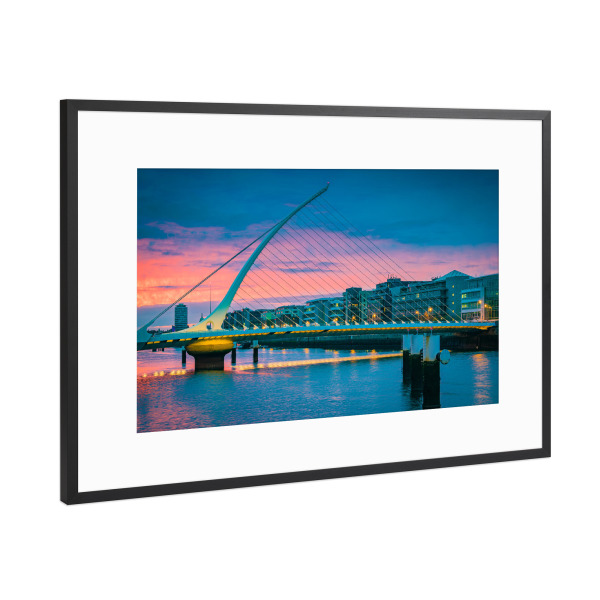 Poster mit Rahmen Schwarz (Metallic) "Dublin in der Abenddämmerung" artboxONE - Städte,Architektur