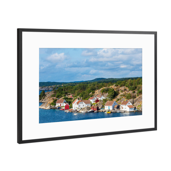 Poster mit Rahmen Schwarz (Metallic) "Brekkestø auf Justøya" artboxONE - Natur,Reise,Architektur,Reise / Strand und Meer,Reise / Länder