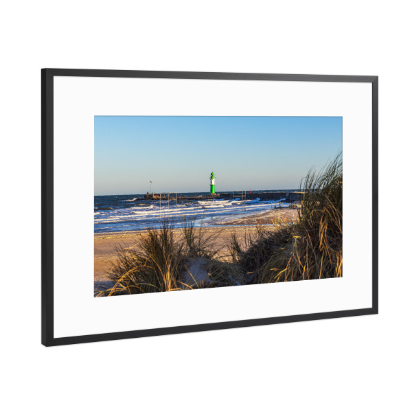 Poster mit Rahmen Schwarz (Metallic) "Düne, Strand und Mole" artboxONE - Natur,Reise,Architektur,Reise / Strand und Meer