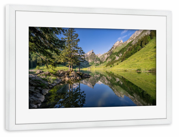 Poster mit Rahmen weiß "Seealpsee Appenzell Schweiz" artboxONE - Natur,Reise