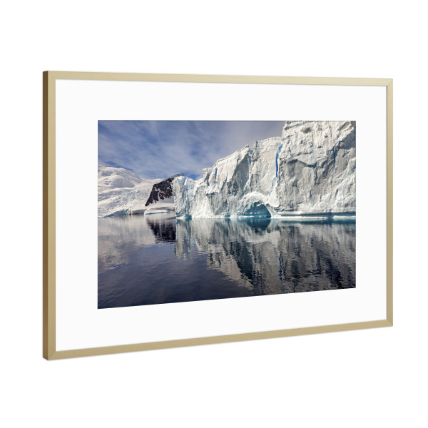 Poster mit Rahmen Gold "Das Südpolarmeer" artboxONE - Natur,Reise - Antarktis,Südpol,Eis,Eisberg,Südpolarmeer,Klimaerwärmung,Packeis,Arktis,Gletscher