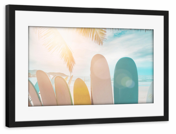 Poster mit Rahmen schwarz "Sonnige Surfbretter" artboxONE - Reise / Strand und Meer,Sport - Palmen,Sonne,Surfbretter,Strand,Sommer,Himmel
