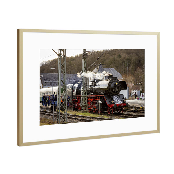 Poster mit Rahmen Gold "Eine Historische Dampflok" artboxONE - Reise,Automobile - Zug,Eisenbahn,Lok,Dampflok