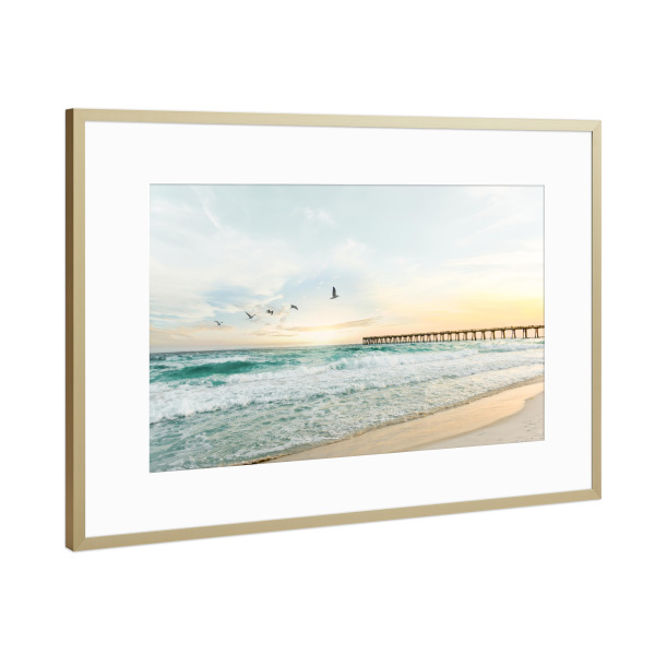 Poster mit Rahmen Gold "Vögel am Pier" artboxONE - Natur,Reise / Strand und Meer