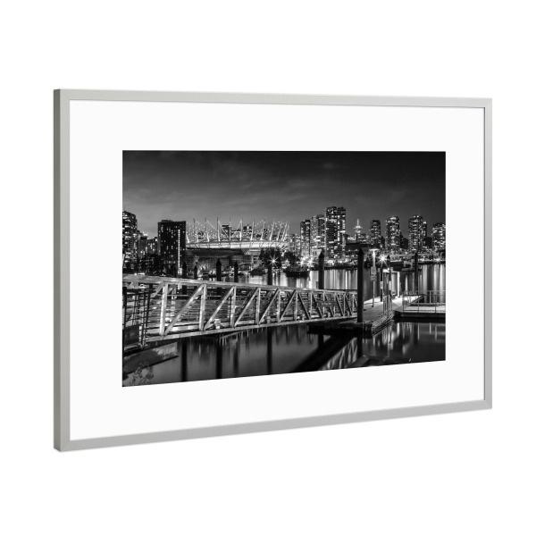 Poster mit Rahmen Silber "Vancouver False Creek | Monochrom" artboxONE - Reise,Schwarzweiß,Architektur,Städte / Weitere