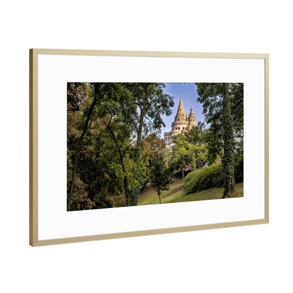 Poster mit Rahmen Gold "Blick zur Fischerbastei" artboxONE - Architektur - Budapest,Ungarn,Fischerbastei,Turm,Donau,Altstadt,Burgpalast,Burgviertel