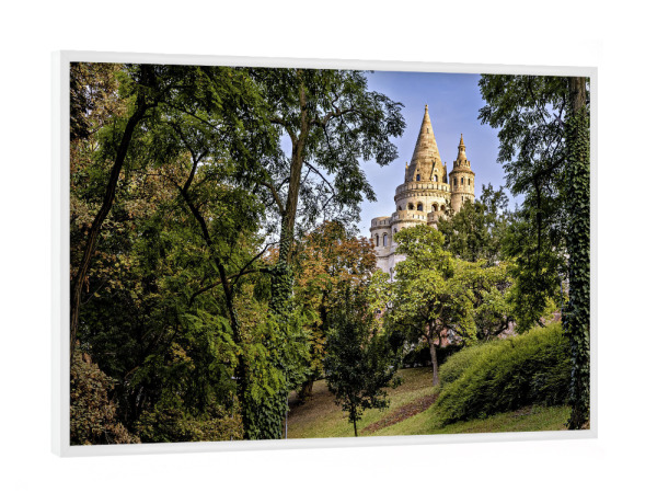 Poster mit weißem Rahmen "Blick zur Fischerbastei" artboxONE - Architektur - Budapest,Ungarn,Fischerbastei,Turm,Donau,Altstadt,Burgpalast,Burgviertel