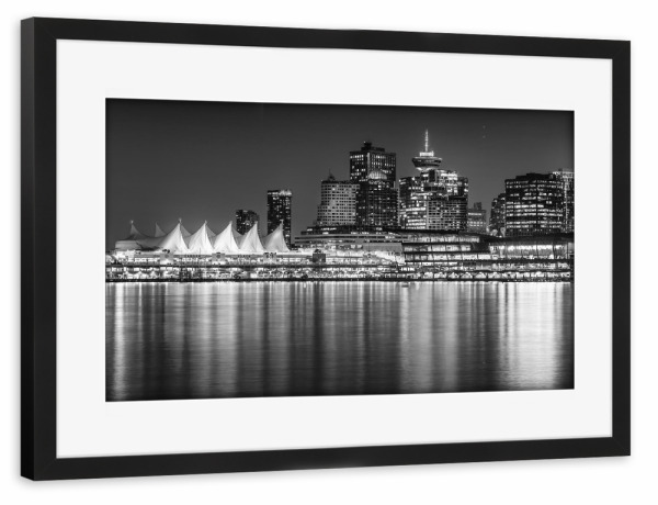 Poster mit Rahmen schwarz "Vancouver am Abend in Monochrom" artboxONE - Reise,Schwarzweiß,Architektur,Städte / Weitere