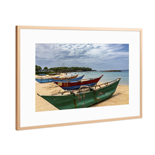 Poster mit Rahmen Kupfer "Strand mit Fischerbooten" artboxONE - Natur,Reise / Asien - Sri lanka,Strand,Boote,Fischerboote