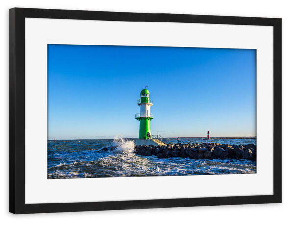 Poster mit Rahmen schwarz "Molentürme und Wellen" artboxONE - Natur,Reise,Architektur,Reise / Strand und Meer