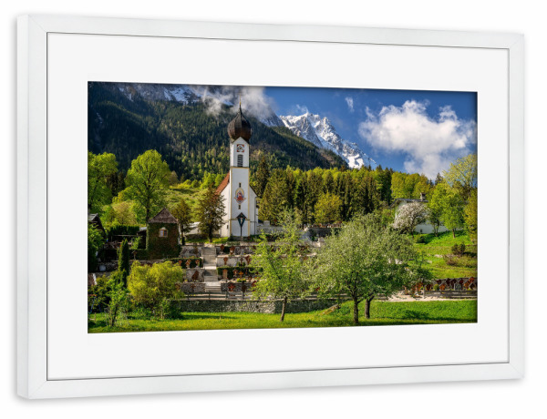 Poster mit Rahmen weiß "Alpendorf Grainau Zugspitzblick" artboxONE - Natur,Reise,Reise / Länder