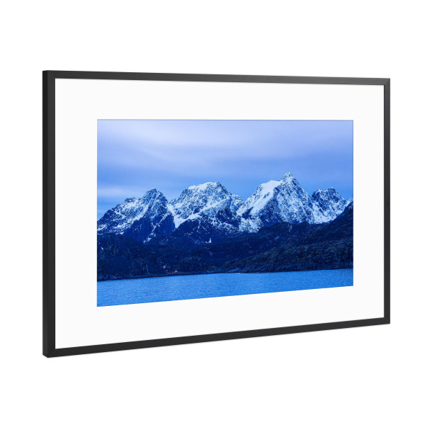 Poster mit Rahmen Schwarz (Metallic) "Lofoten in Norwegen" artboxONE - Natur,Reise,Reise / Strand und Meer,Reise / Länder