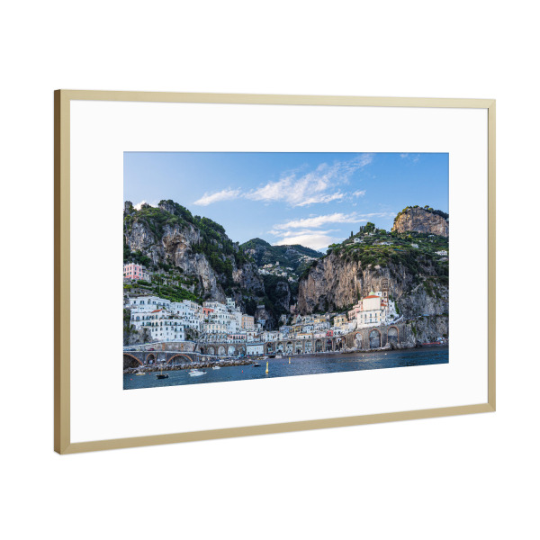Poster mit Rahmen Gold "Atrani an der Mittelmeerküste" artboxONE - Natur,Reise,Architektur,Reise / Strand und Meer,Reise / Länder