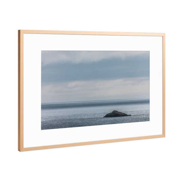 Poster mit Rahmen Kupfer "Northern Skerry" artboxONE - Natur,Reise / Strand und Meer - Schäre,Insel,Fels,Meer,Norwegen,Skandinavien,Ozean,Horizont