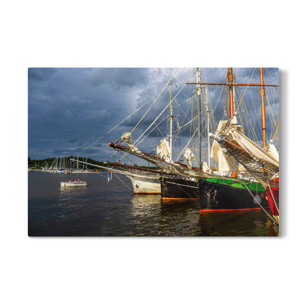 Galerie-Print "Segelschiffe am Kai" 30x20 cm artboxONE