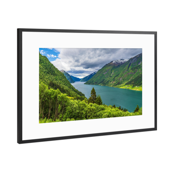 Poster mit Rahmen Schwarz (Metallic) "Blick auf den Fjærlandsfjord" artboxONE - Natur,Reise,Reise / Strand und Meer,Reise / Länder