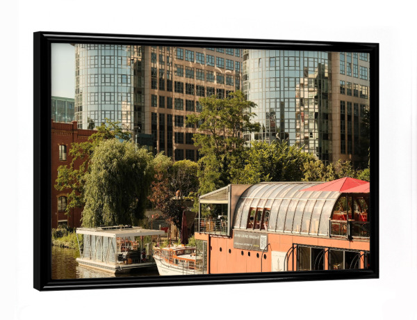 Poster mit schwarzem Rahmen "Berlin an der Spree" artboxONE - Städte / Berlin,Reise,Architektur - Berlin,Spree,Boote