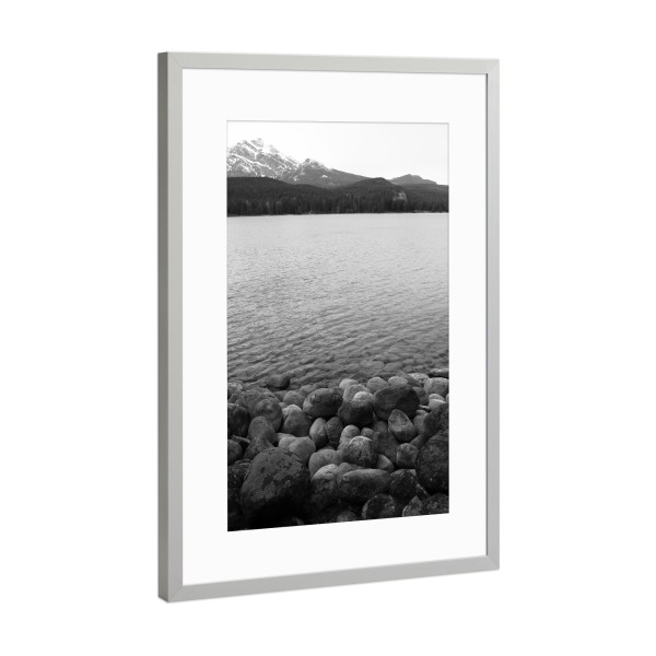 Poster mit Rahmen Silber "Lake at Jasper NP" artboxONE - Natur,Reise,Schwarzweiß,Reise / Länder