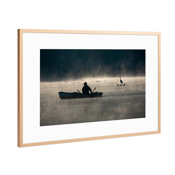 Poster mit Rahmen Kupfer "Fischer an einem See" artboxONE - Natur,Menschen