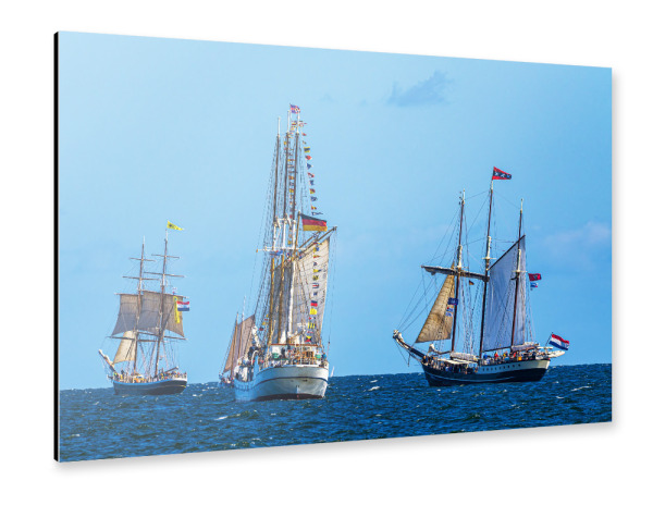 Alu-Dibond "Drei Windjammer auf der Ostsee" 75x50 cm artboxONE