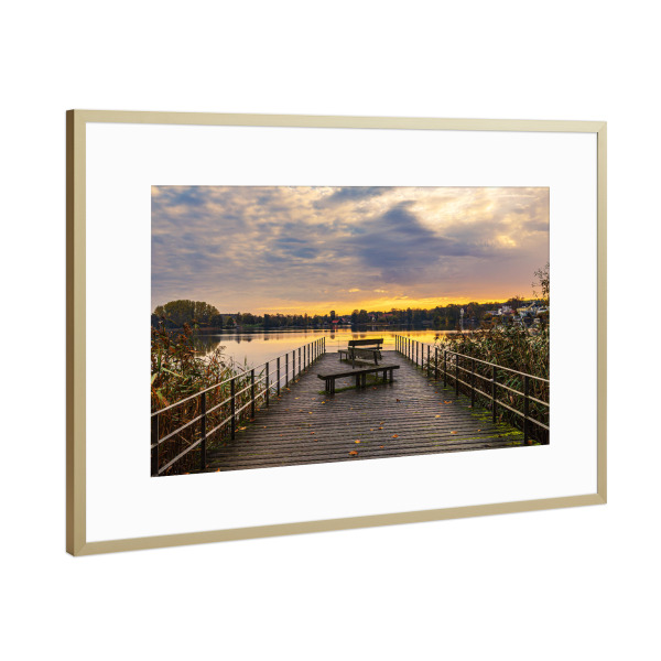 Poster mit Rahmen Gold "Sonnenaufgang und Steg" artboxONE - Natur,Reise