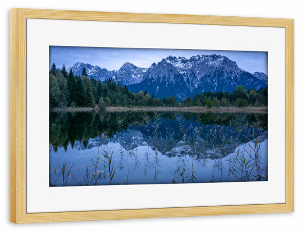 Poster mit Rahmen kiefer "Karwendel im Spiegel" artboxONE - Natur