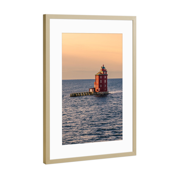 Poster mit Rahmen Gold "Kjeungskjær Fyr in Norwegen" artboxONE - Natur,Reise,Architektur,Reise / Strand und Meer,Reise / Länder