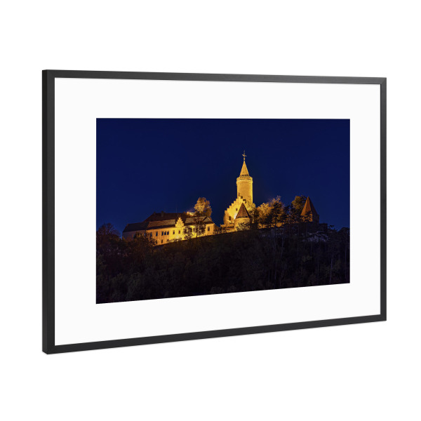 Poster mit Rahmen Schwarz (Metallic) "Die Leuchtenburg beleuchtet" artboxONE - Architektur