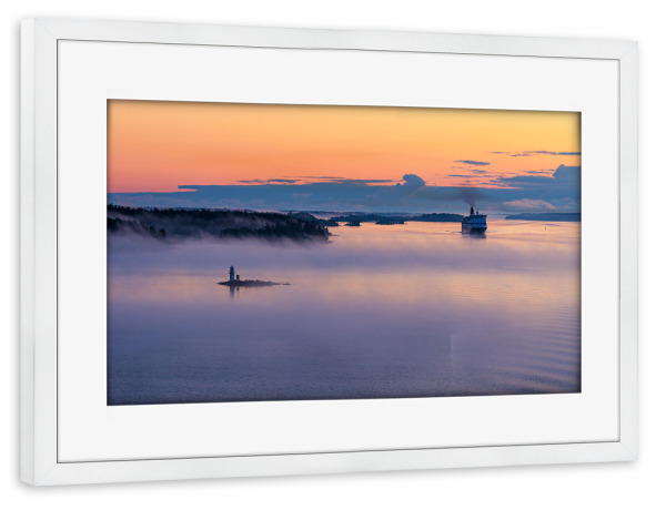 Poster mit Rahmen weiß "Fährschiff im Nebel" artboxONE - Natur,Reise,Reise / Strand und Meer,Reise / Länder