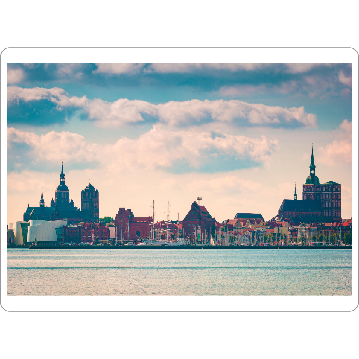 Tischset "Stralsund im Sommer" artboxONE - Städte - Stralsund,Altstadt,Ozeaneum,Skyline,Strelasund,Ostsee,Mecklenburg-vorpommern,Altefähr,Deutschland