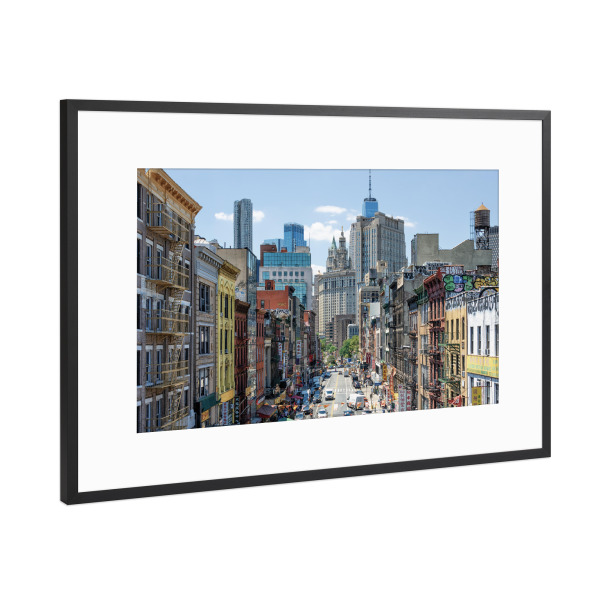 Poster mit Rahmen Schwarz (Metallic) "Die Farben von Chinatown" artboxONE - Städte / New York,Reise,Architektur