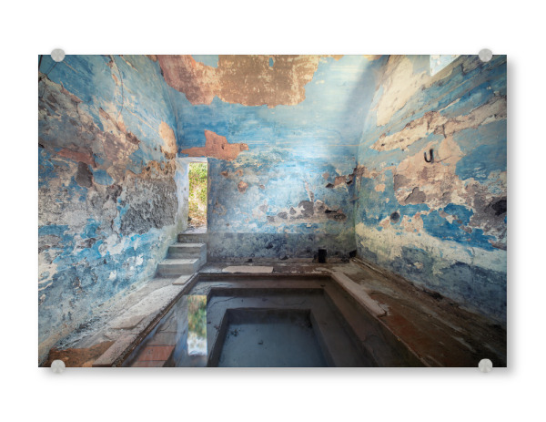 Acrylglasbild "Terme Blu" artboxONE - Natur,Architektur - Abandoned,Verlassene orte,Decay,Urbex,Fotografie,Lost place,Lost places,Blau,Blue,Water