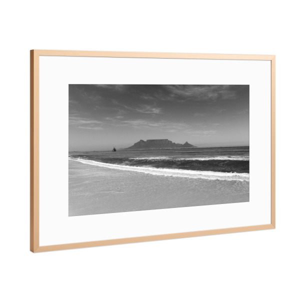 Poster mit Rahmen Kupfer "Blouwbergstrand b/w" artboxONE - Natur,Reise,Schwarzweiß,Reise / Strand und Meer,Reise / Afrika