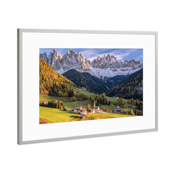 Poster mit Rahmen Silber "Villnößtal Südtirol im Herbst" artboxONE - Natur,Reise