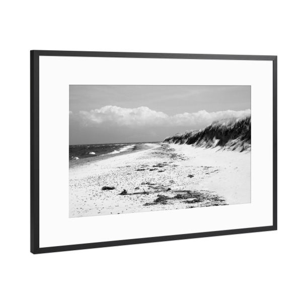 Poster mit Rahmen Schwarz (Metallic) "Die wilde Ostseeküste" artboxONE - Natur,Reise,Schwarzweiß,Reise / Strand und Meer,Reise / Länder