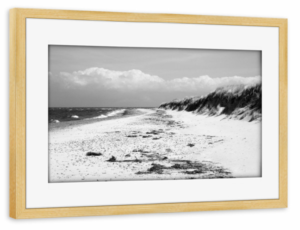 Poster mit Rahmen kiefer "Die wilde Ostseeküste" artboxONE - Natur,Reise,Schwarzweiß,Reise / Strand und Meer,Reise / Länder
